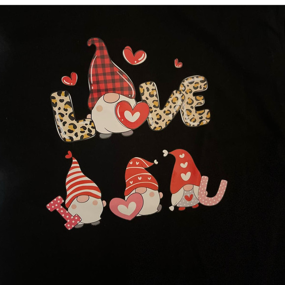 Gnome Love T-Shirt Unisex Small Black with Gnome Hearts Graphic Casual Cute NEW - Picture 2 of 6